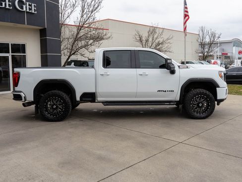 Used 2021 GMC Sierra 2500 AT4 w/ AT4 Preferred Package image 8