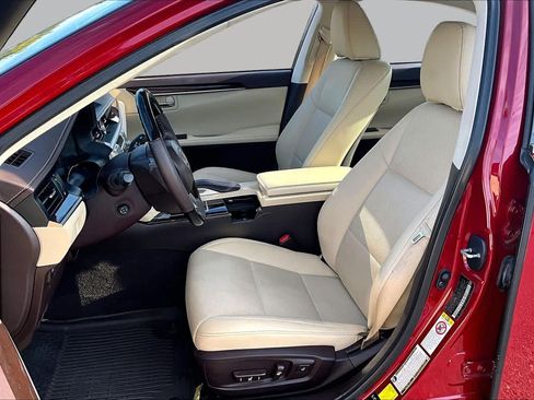 Used 2018 Lexus ES 350 w/ Navigation System Package FWD image 7