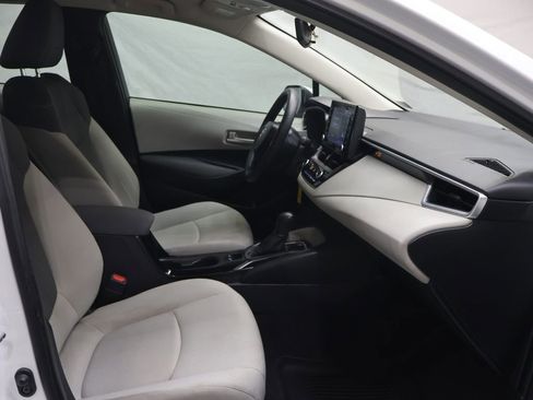 Used 2022 Toyota Corolla LE FWD image 9