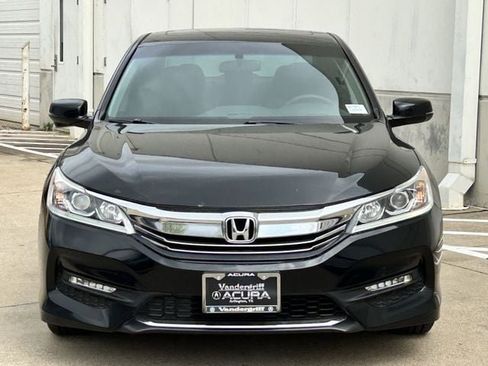 Used 2017 Honda Accord EX image 8