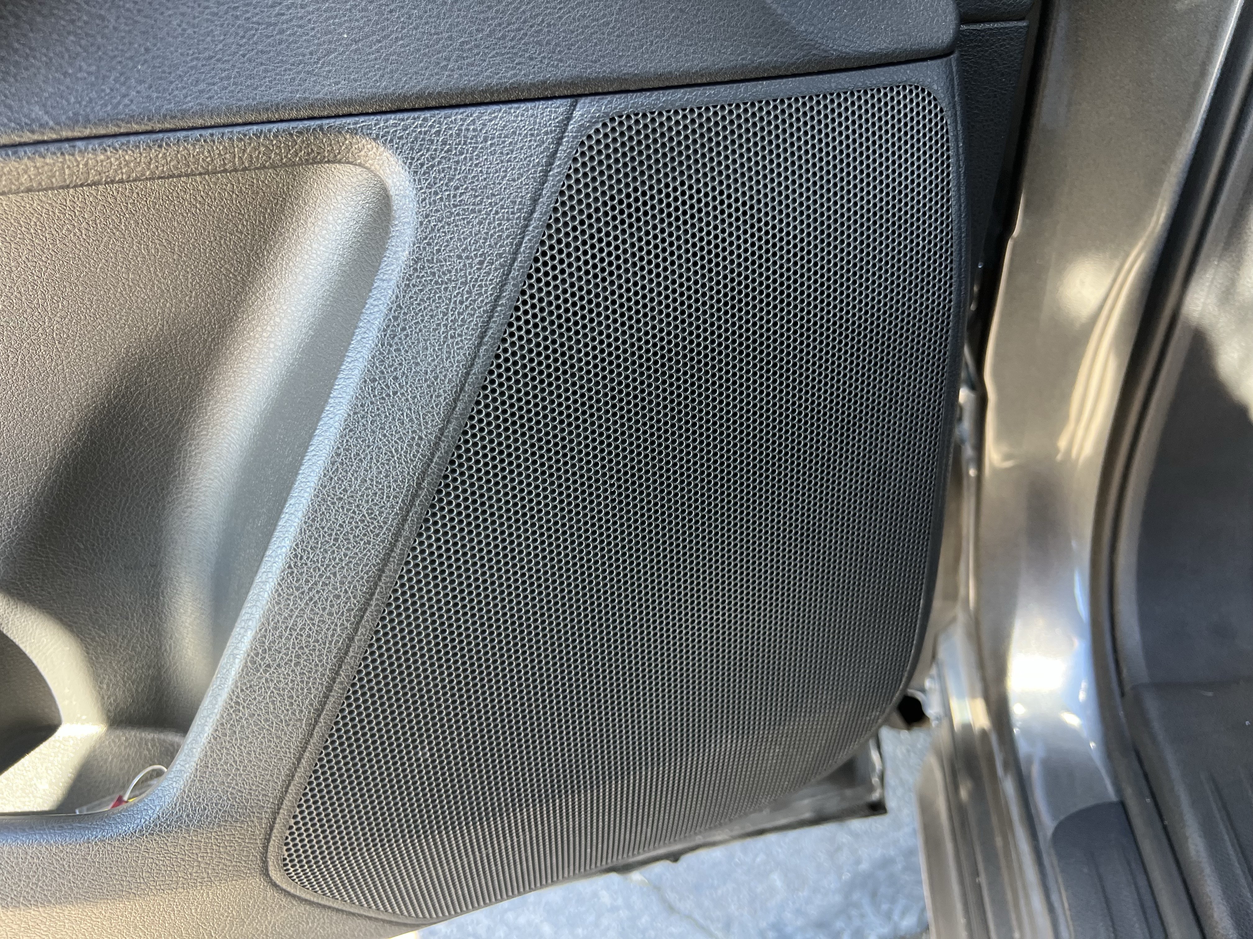Used 2022 Nissan Pathfinder SL FWD image 21