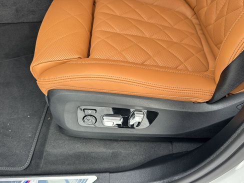 New 2026 BMW X7 xDrive40i w/ Executive Package image 25