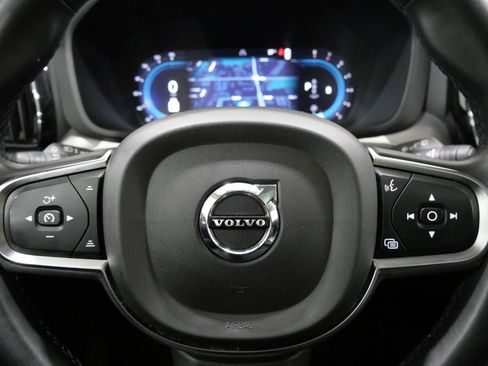 Used 2024 Volvo XC60 B5 Core image 16