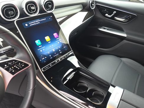 Certified 2025 Mercedes-Benz GLC 300 image 21