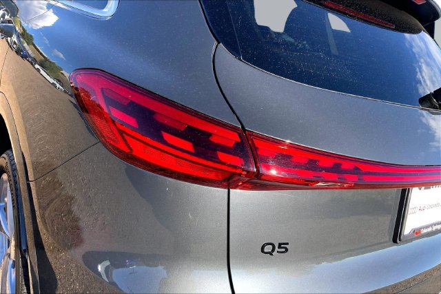 Used 2025 Audi Q5 Premium AWD/4WD image 29