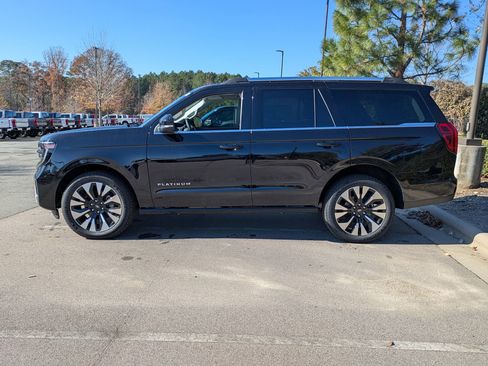New 2025 Ford Expedition Platinum w/ Driver's Package image 7
