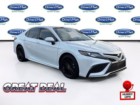 Used 2023 Toyota Camry XSE image 1
