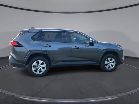 Used 2022 Toyota RAV4 LE FWD image 9