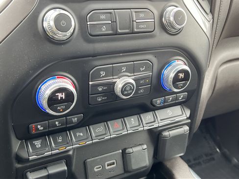 Used 2021 GMC Sierra 2500 Denali w/ Denali Ultimate Package image 20