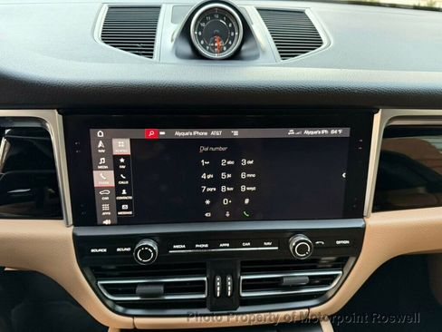 Used 2019 Porsche Macan AWD/4WD image 23