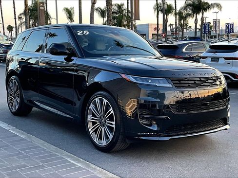 Used 2025 Land Rover Range Rover Sport Dynamic SE image 2