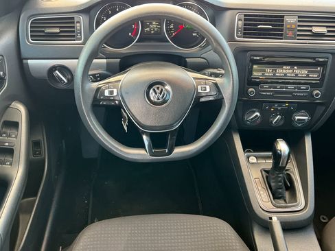 Used 2015 Volkswagen Jetta SE image 15