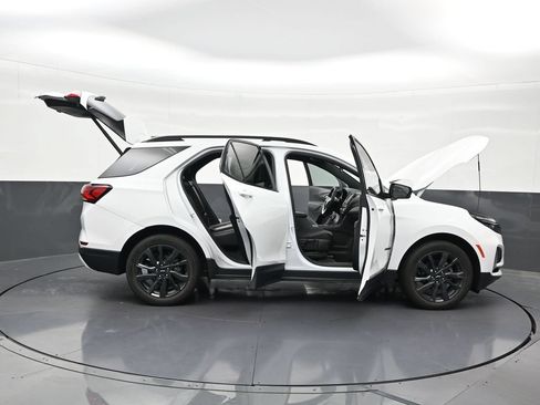 Used 2023 Chevrolet Equinox RS FWD image 33