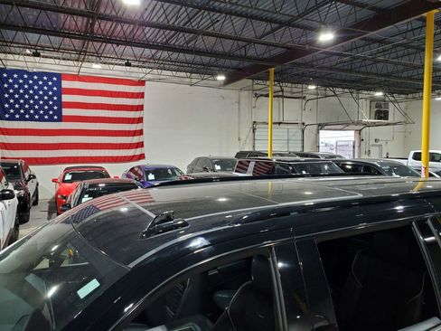 Used 2022 Cadillac Escalade ESV Sport Platinum w/ LPO, ONYX Package AWD/4WD image 52