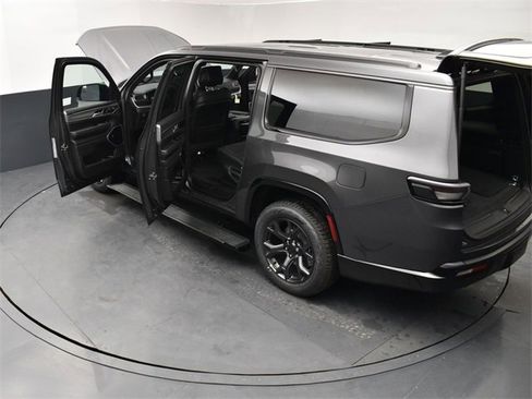 New 2026 Jeep Grand Wagoneer L Limited image 28