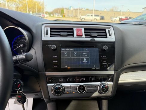 Used 2017 Subaru Outback 2.5i Premium w/ Popular Package #1 AWD/4WD image 15