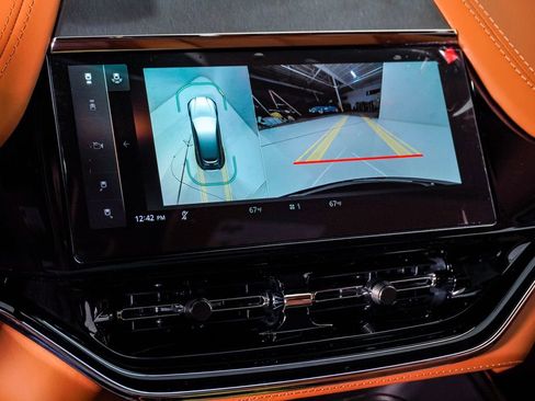 New 2026 Aston Martin DBX 707 AWD/4WD image 27