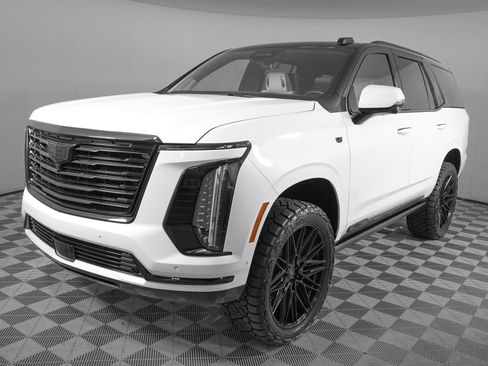 Used 2026 Cadillac Escalade Platinum Luxury w/ LPO, Floor Liner Package AWD/4WD image 8