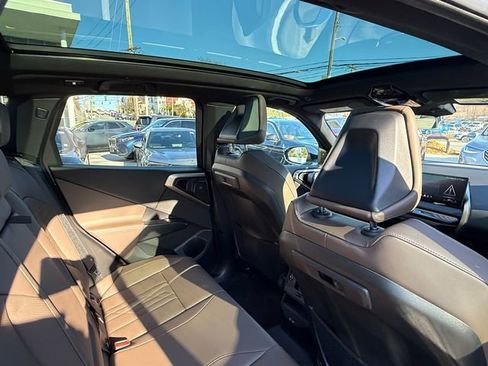 Used 2025 BMW X3 xDrive30i w/ Convenience Package image 28