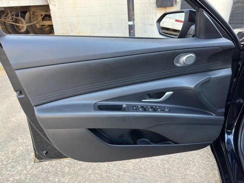 Used 2023 Hyundai Elantra SEL w/ Cargo Package FWD image 35