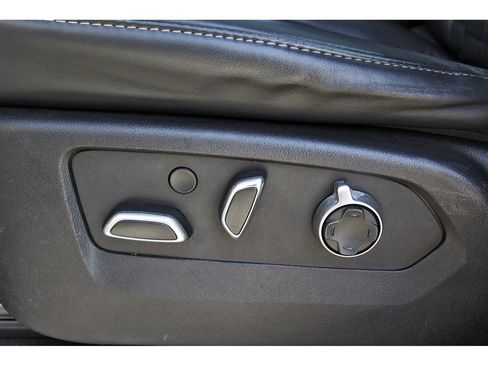 Certified 2023 Cadillac Escalade ESV V image 28