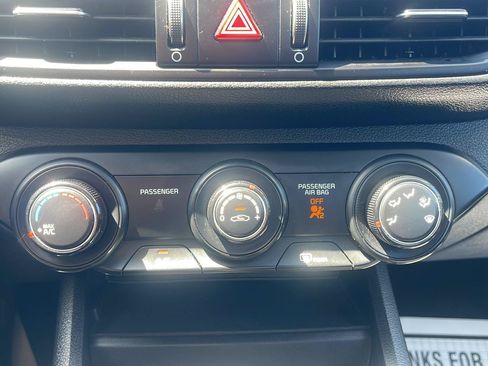 Used 2020 Kia Forte LXS FWD image 23
