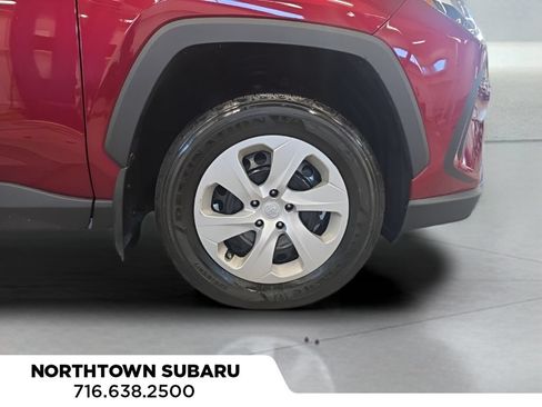 Used 2024 Toyota RAV4 LE AWD/4WD image 24