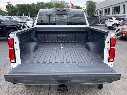 Used 2025 Chevrolet Silverado 2500 LTZ w/ LTZ Plus Package AWD/4WD image 4