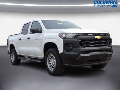 Used 2024 Chevrolet Colorado W/T RWD image 1