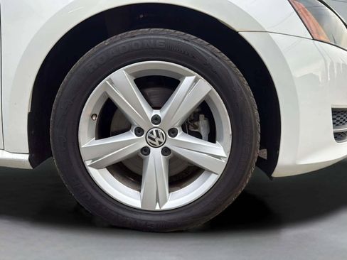 Used 2013 Volkswagen Passat TDI SE image 37