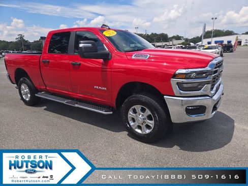 Used 2026 RAM 2500 Big Horn AWD/4WD image 4
