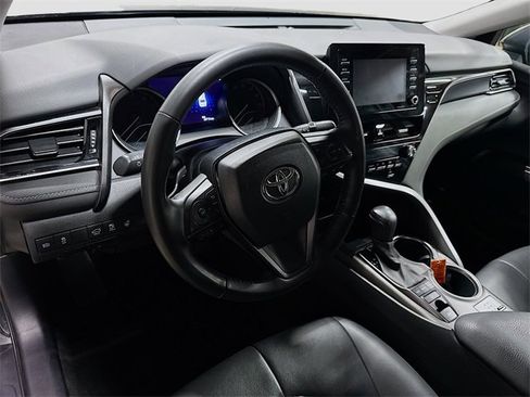 Used 2023 Toyota Camry SE image 16