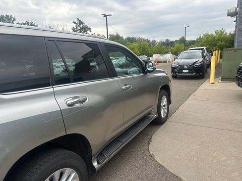 Certified 2022 Lexus GX 460 Premium w/ Premium Package AWD/4WD image 14