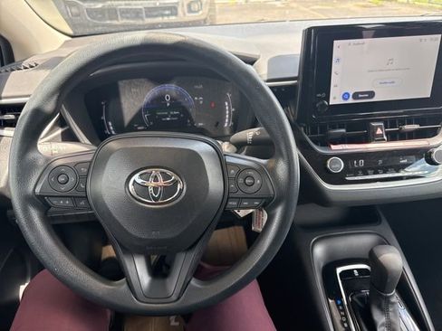 Used 2026 Toyota Corolla LE FWD image 10