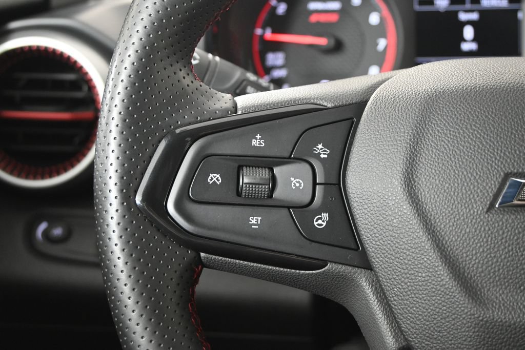 Used 2024 Chevrolet Trax RS w/ Driver Confidence Package FWD image 32