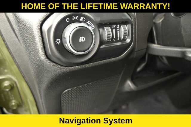 Used 2022 Jeep Wrangler Unlimited Rubicon w/ Trailer Tow Package AWD/4WD image 16