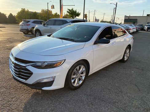 Used 2019 Chevrolet Malibu LT image 3