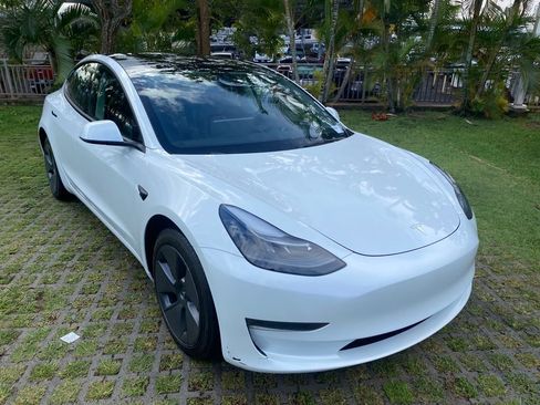 Used 2023 Tesla Model 3 Standard Range RWD image 19