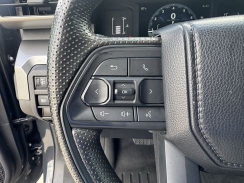 Used 2024 Toyota Tacoma SR5 AWD/4WD image 13