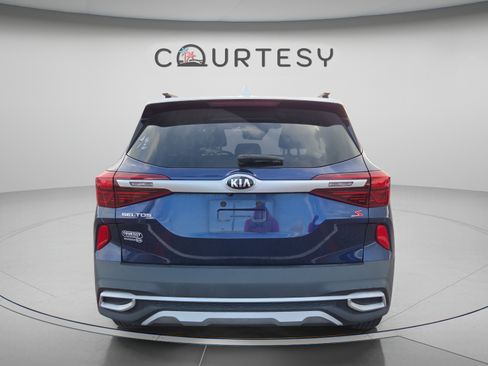 Used 2021 Kia Seltos S FWD image 2