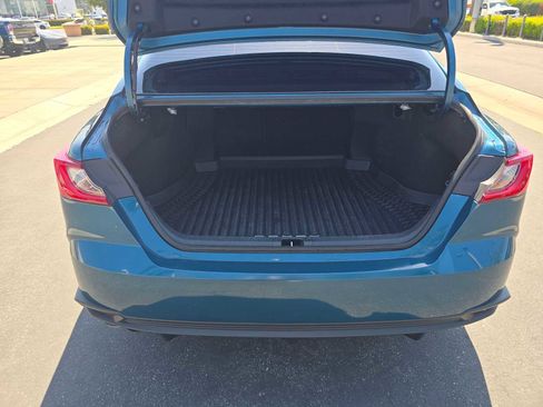 Used 2025 Toyota Camry SE image 15