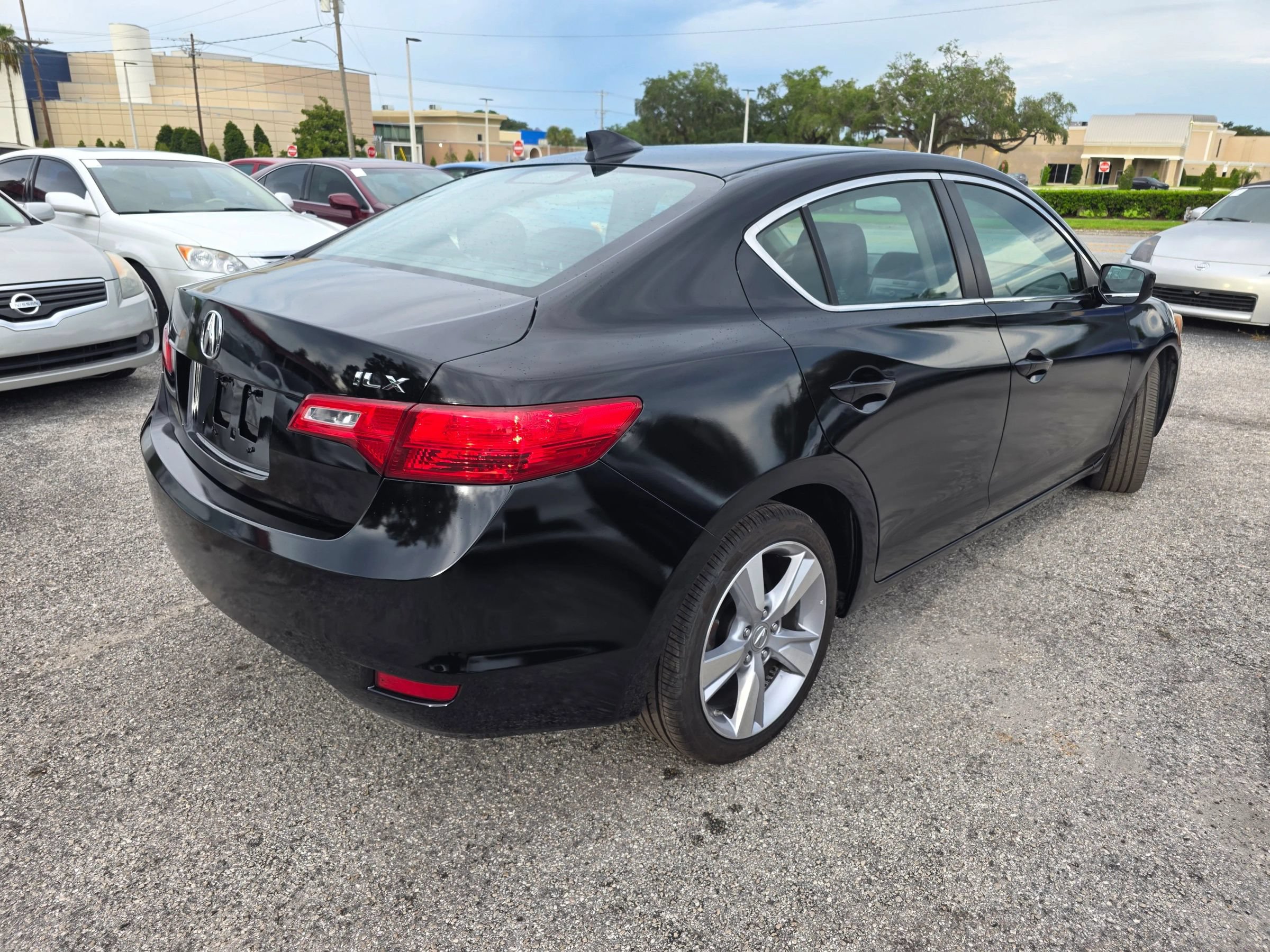 Used 2013 Acura ILX w/ Premium Package FWD image 7