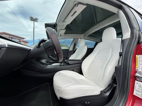 Used 2022 Tesla Model 3 Long Range image 13