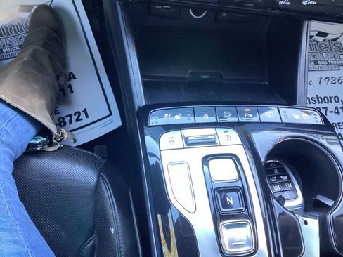 Used 2024 Hyundai Tucson Limited image 16