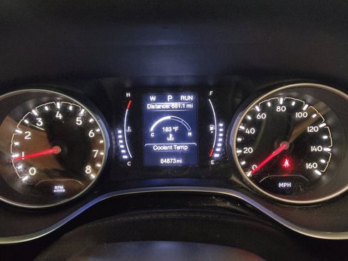 Used 2018 Jeep Compass Latitude FWD image 23