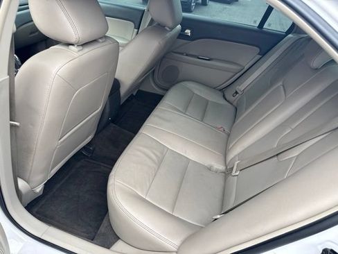 Used 2011 Ford Fusion SEL FWD image 9