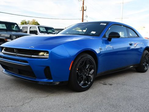 New 2026 Dodge Charger R/T w/ Blacktop Package AWD/4WD image 3