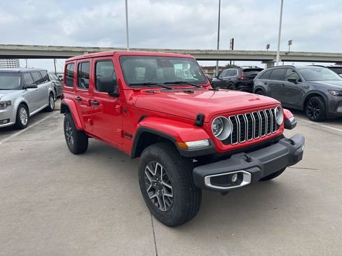 Used 2025 Jeep Wrangler Sahara AWD/4WD image 3