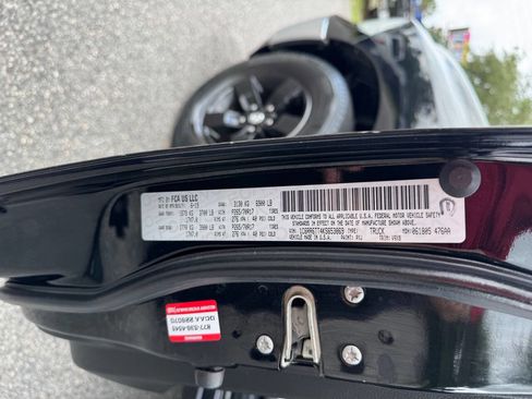 Used 2019 RAM 1500 Classic SLT image 46