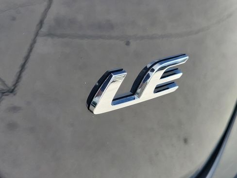 Certified 2025 Toyota Corolla LE FWD image 9